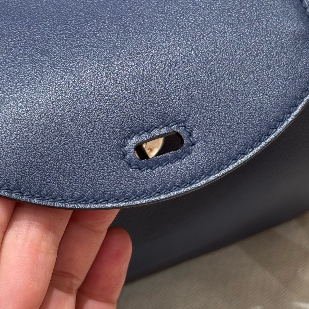 Hermès  Lindy 19 Blue saphir Swift and The fog- faced alligator