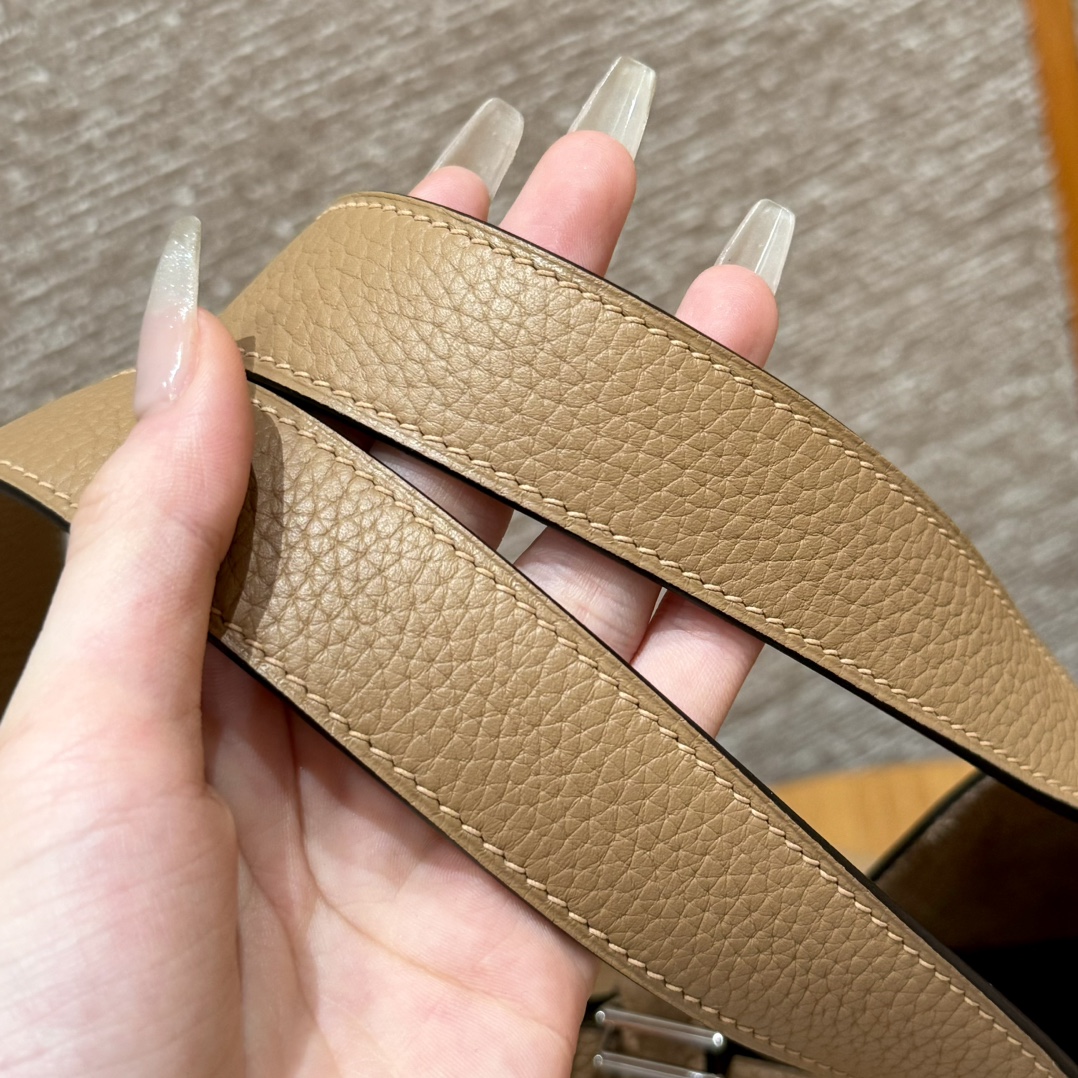 Hermès  Picotin lock 22 Chai Clemence