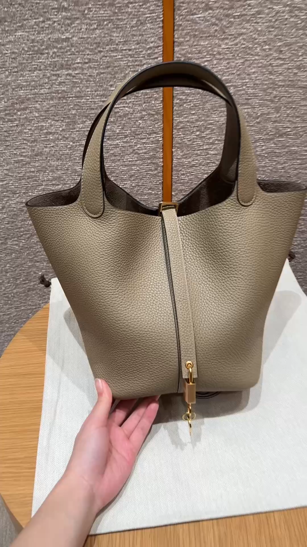 Hermès  Picotin lock 22 Beige Marfa Clemence