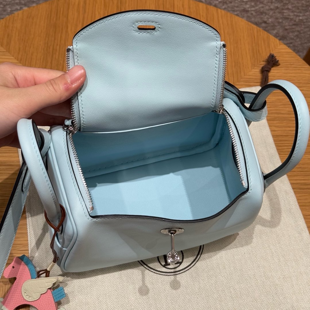 Hermès  Lindy 19 Blue Brume Swift