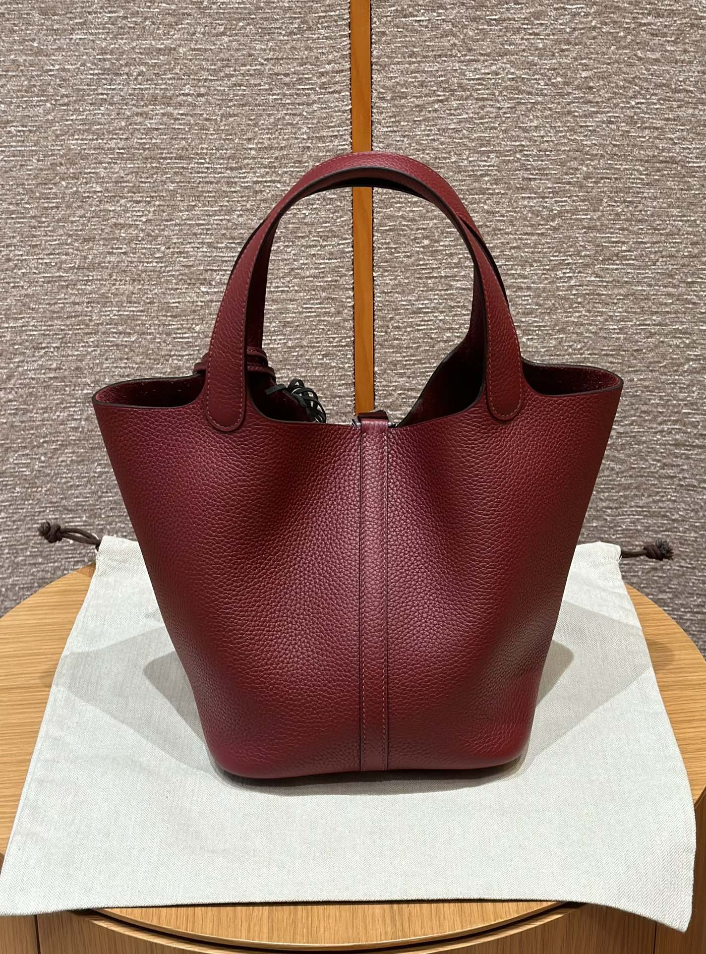 Hermès  Picotin lock  22 Rouge H Clemence