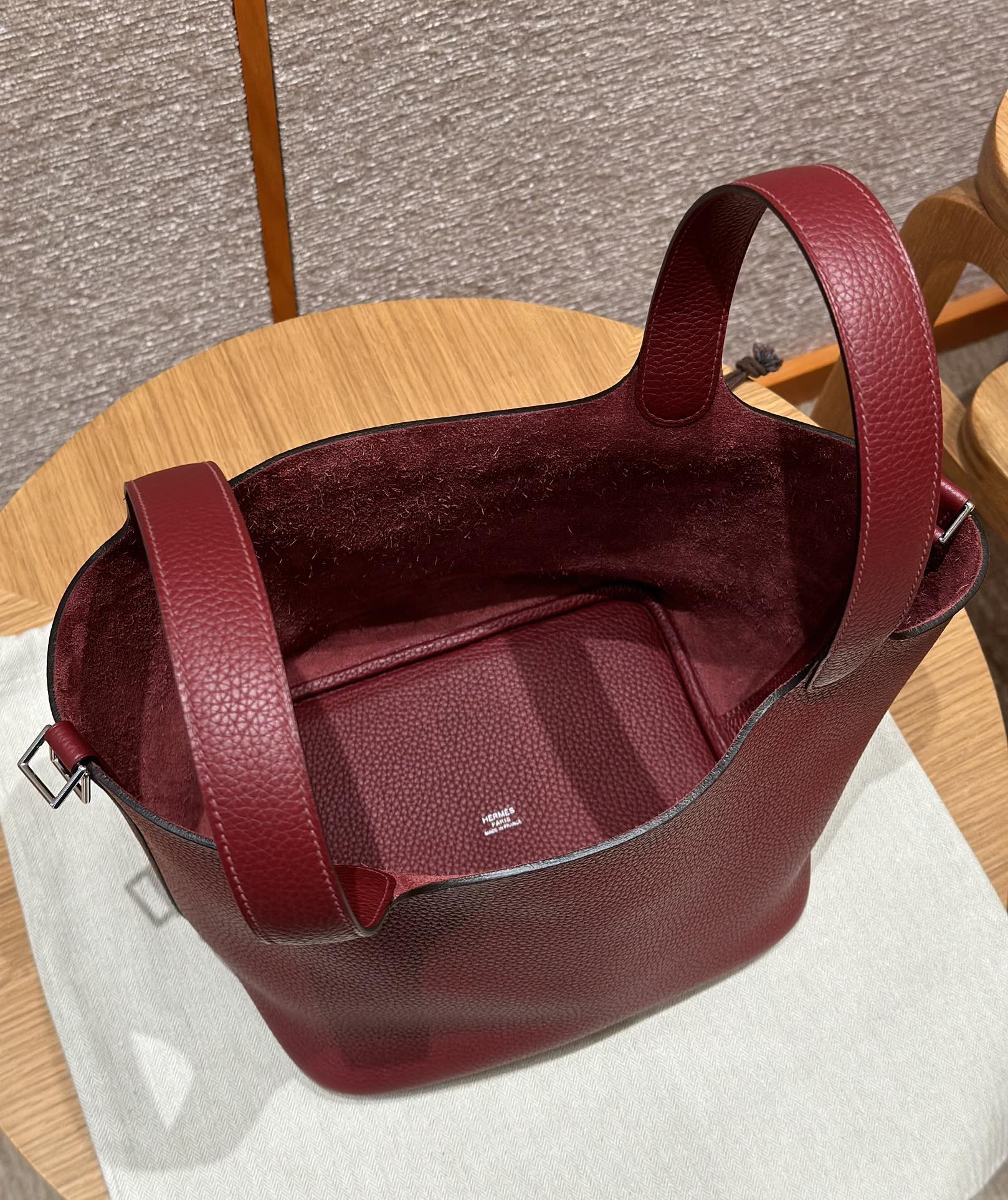 Hermès  Picotin lock  22 Rouge H Clemence