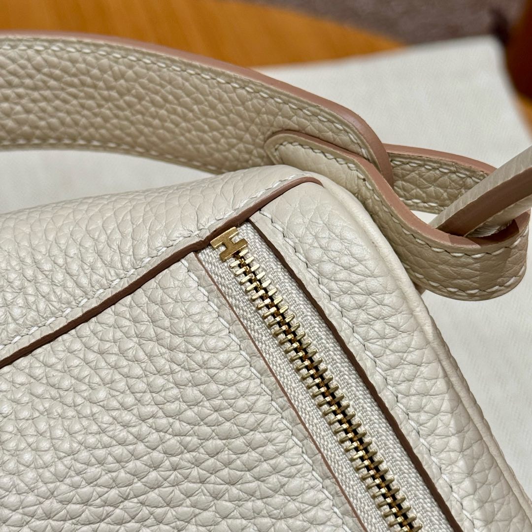 Hermès  Lindy 26 Craie Clemence