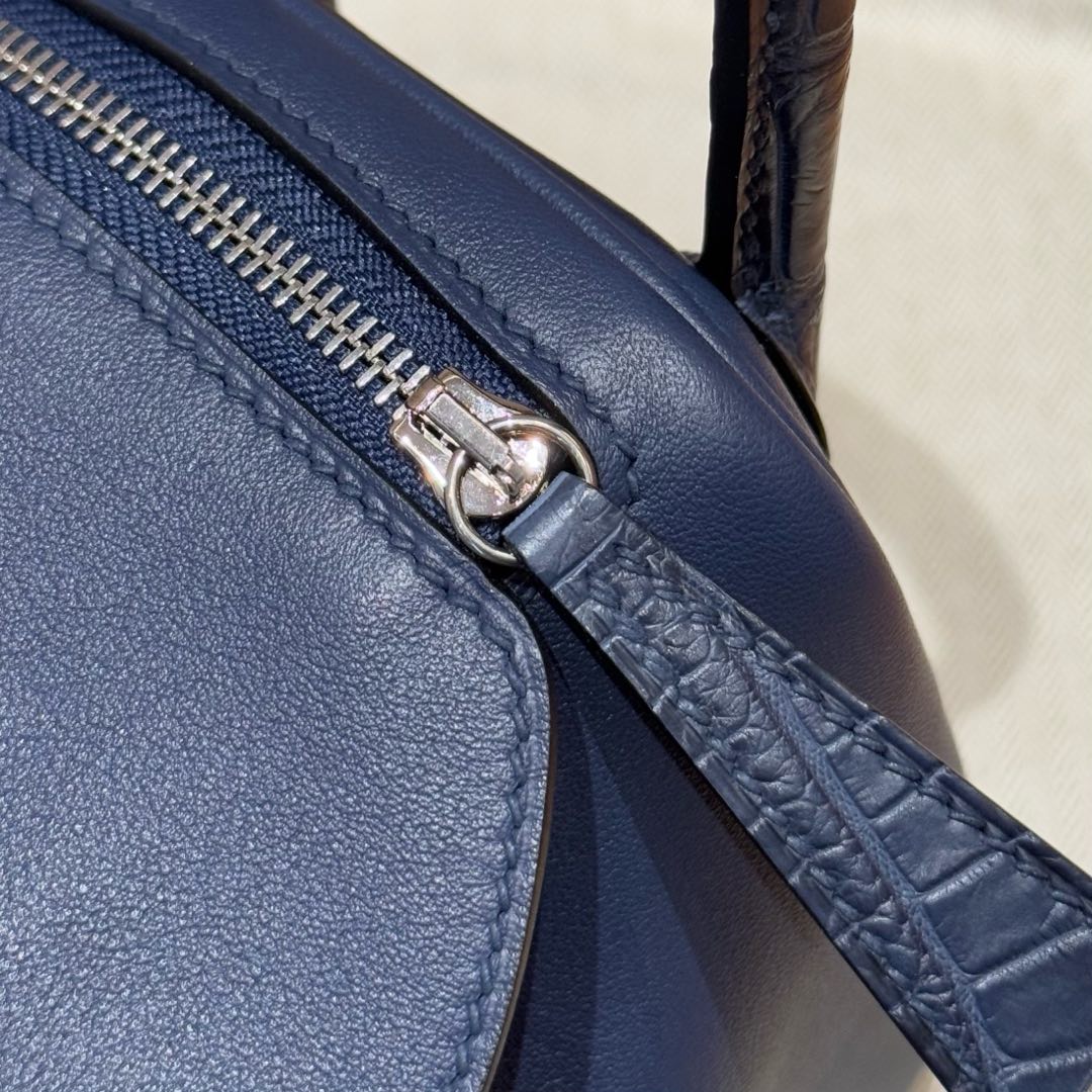 Hermès  Lindy 19 Blue saphir Swift and The fog- faced alligator