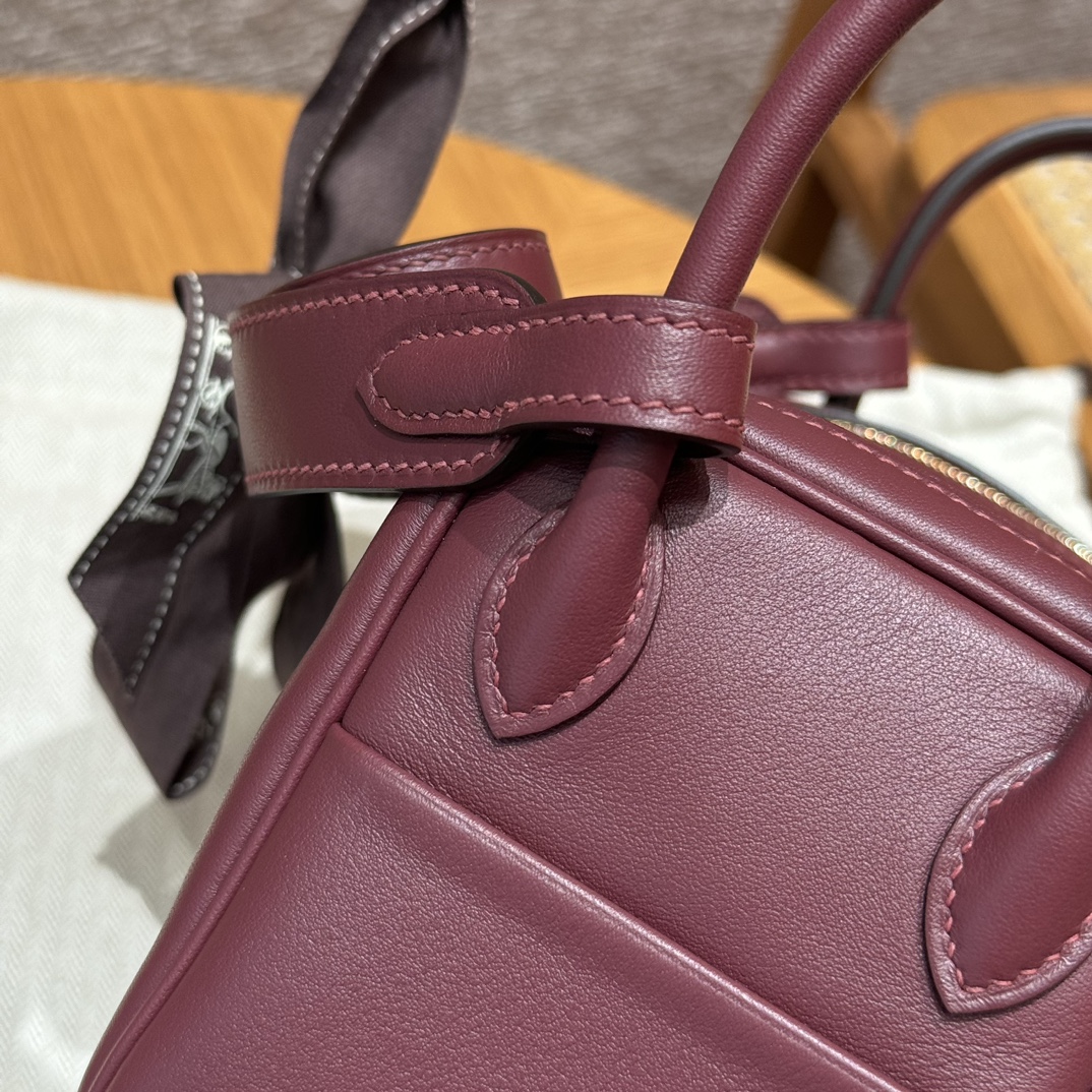 Hermès  Lindy 19 Bordeaux Swift