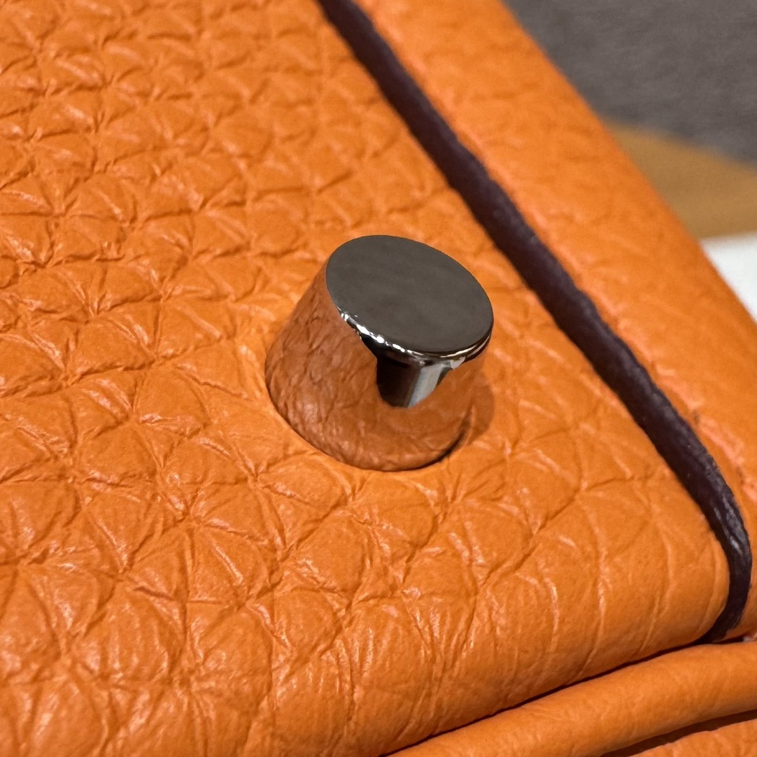 Hermès  Lindy 19 Orange Clemence
