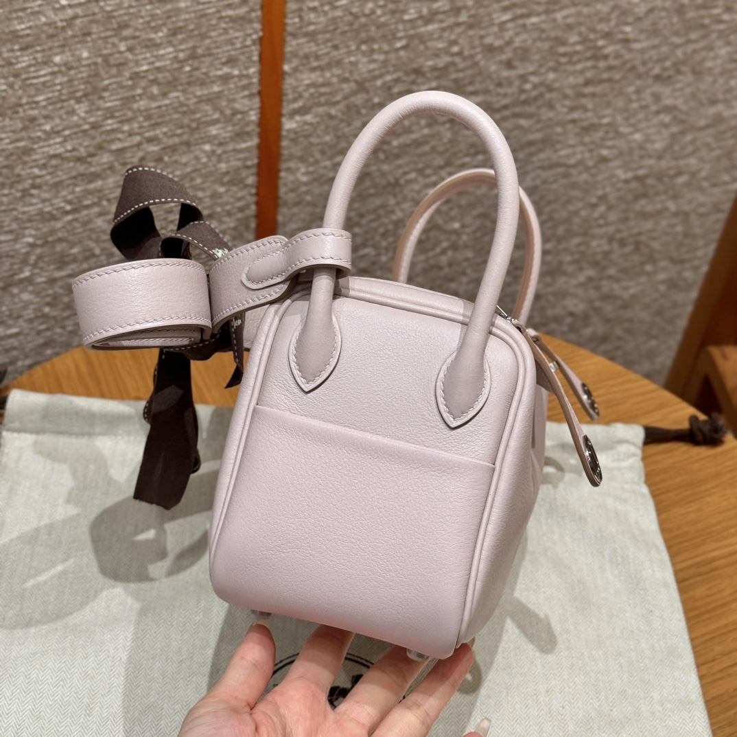 Hermès  Lindy 19  Mauve pale Swift