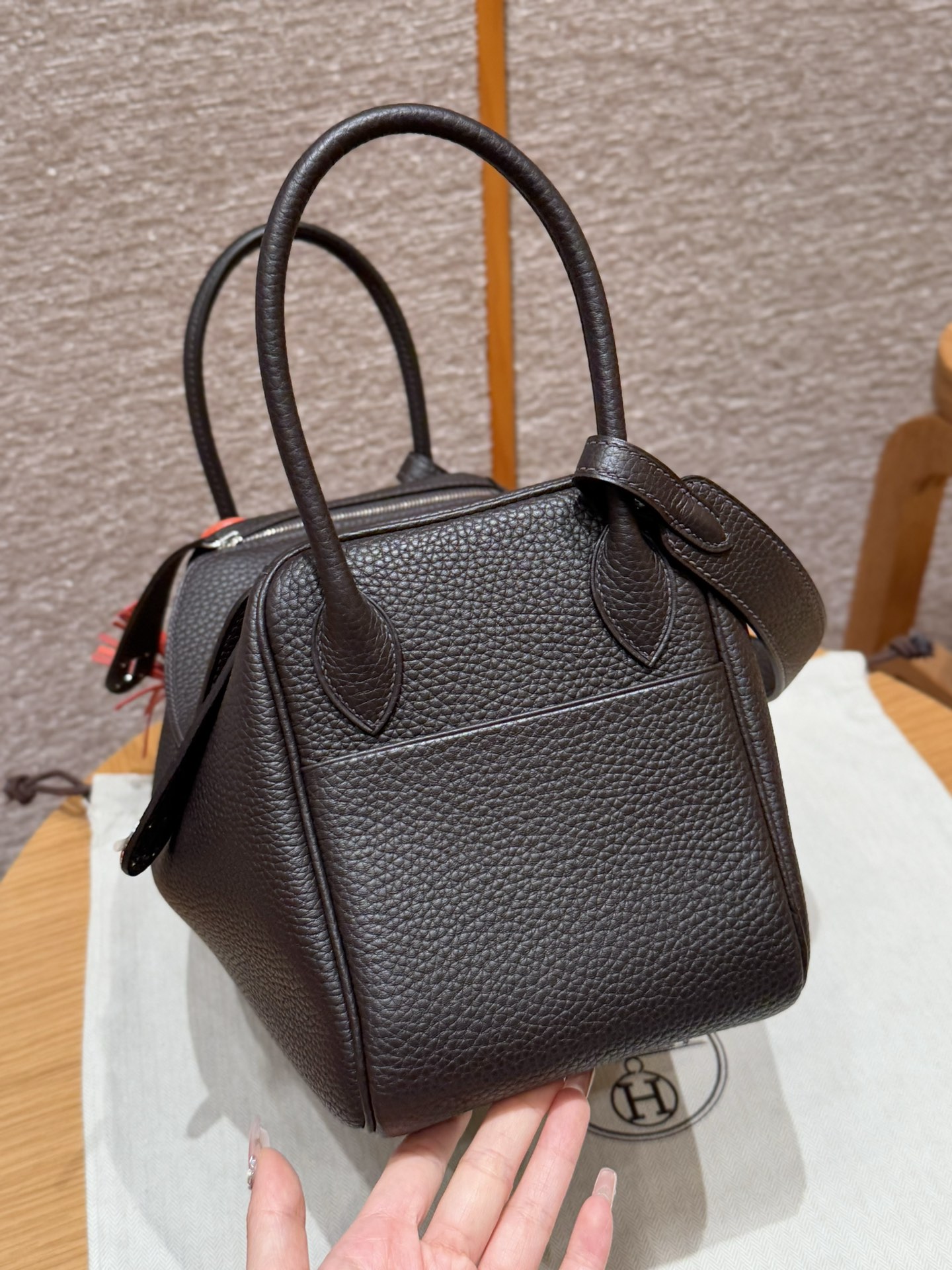 Hermès  Lindy 26 Macassar  Clemence