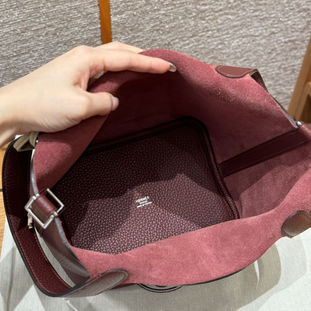 Hermès  Picotin lock 18 Rouge H Clemence