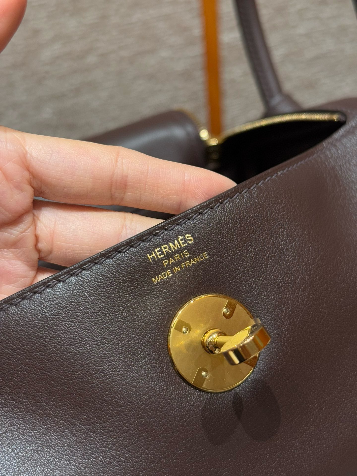 Hermès  Lindy 26 Rouge Sellier Swift