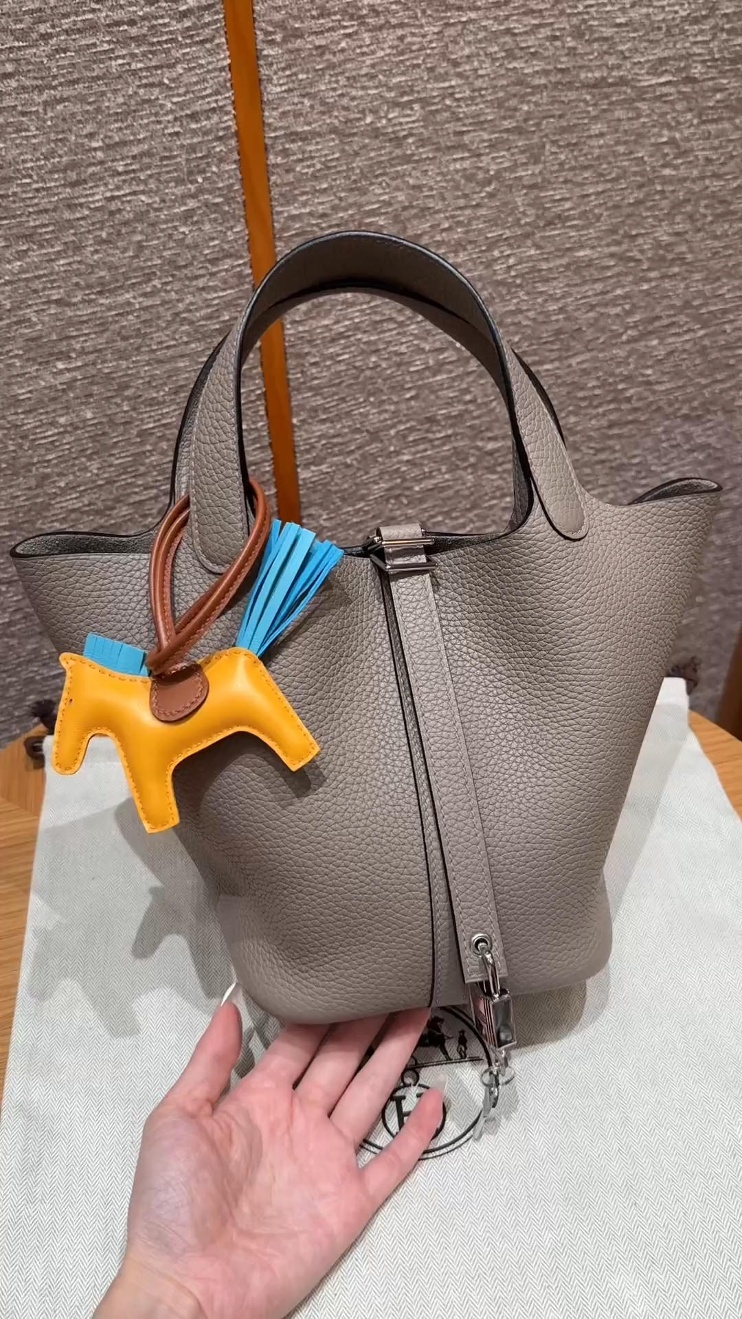 Hermès  Picotin lock  18 Girs Asphalted Clemence