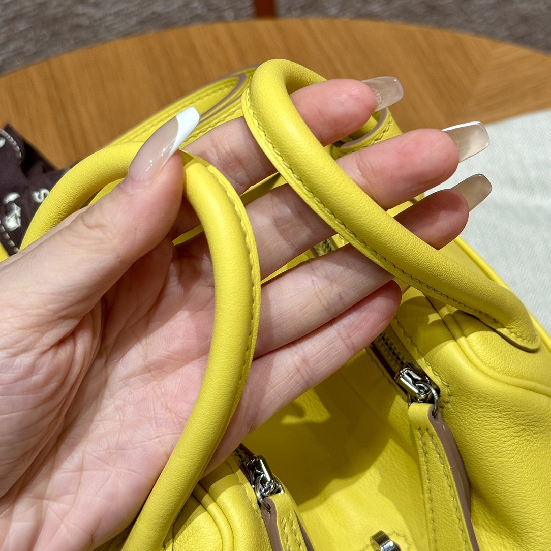 Hermès  Lindy 19 Lime Swift