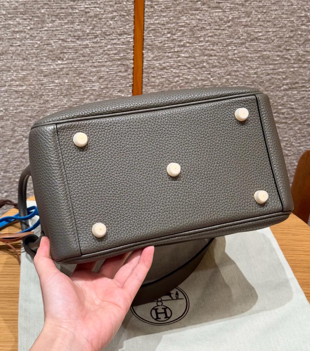 Hermès  Lindy 26  Girs etain Clemence