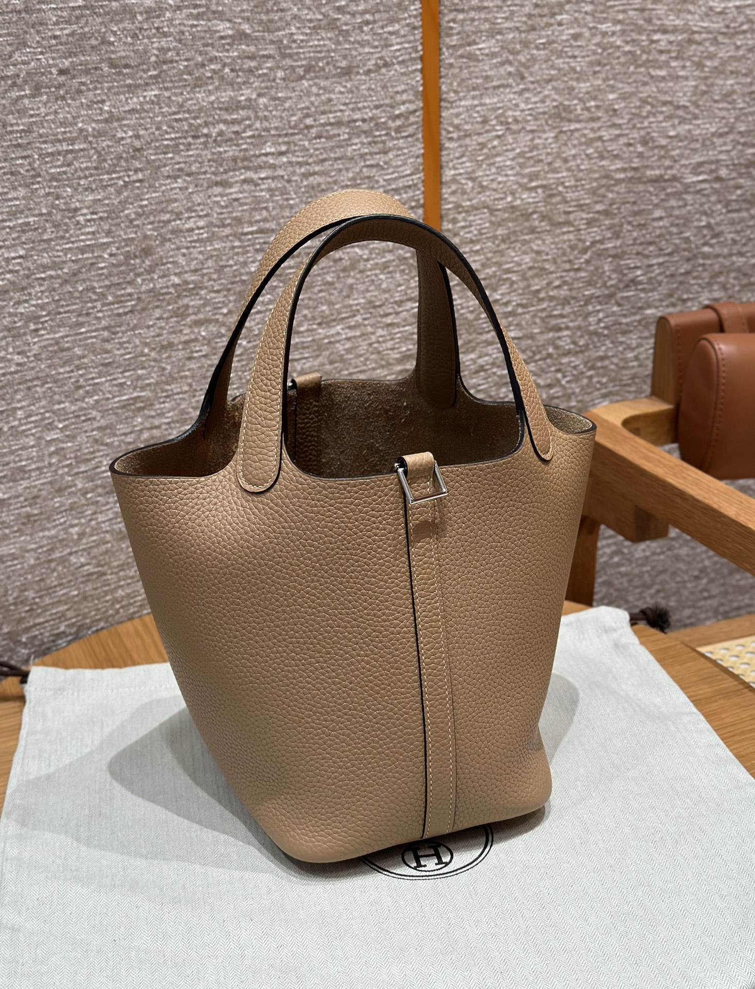 Hermès  Picotin lock  18 Chai Clemence