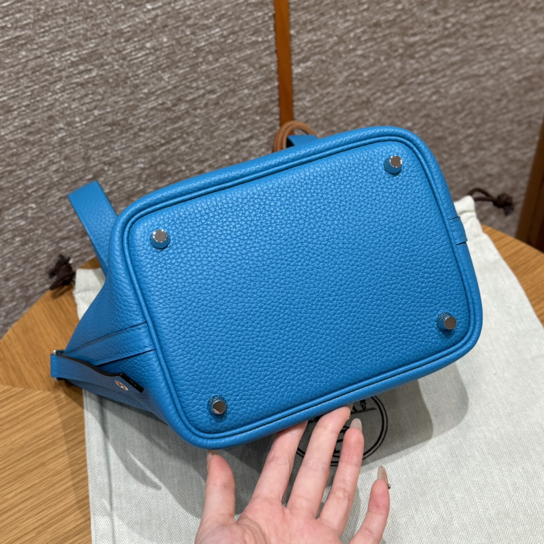 Hermès  Picotin lock 18  Blue Frida Clemence