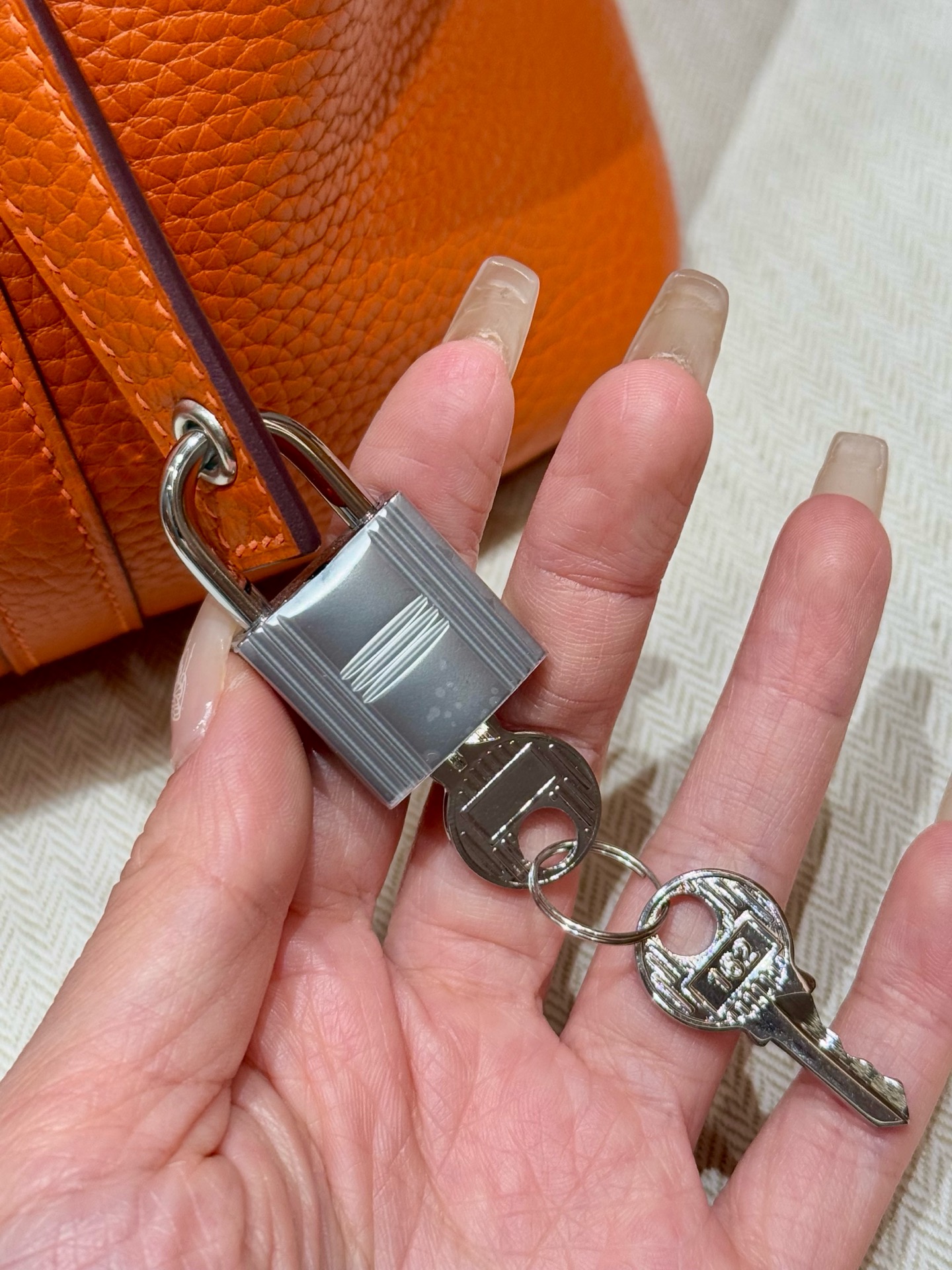 Hermès  Picotin lock 22 Orange Clemence