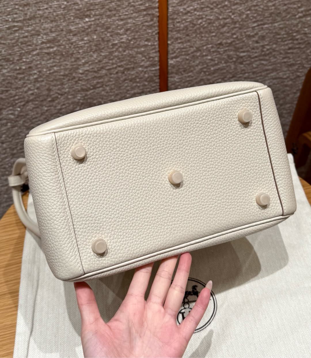 Hermès  Lindy 26 Craie Clemence