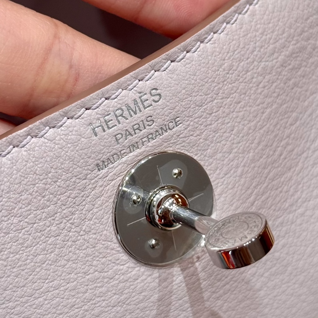 Hermès  Lindy 19  Mauve pale Swift