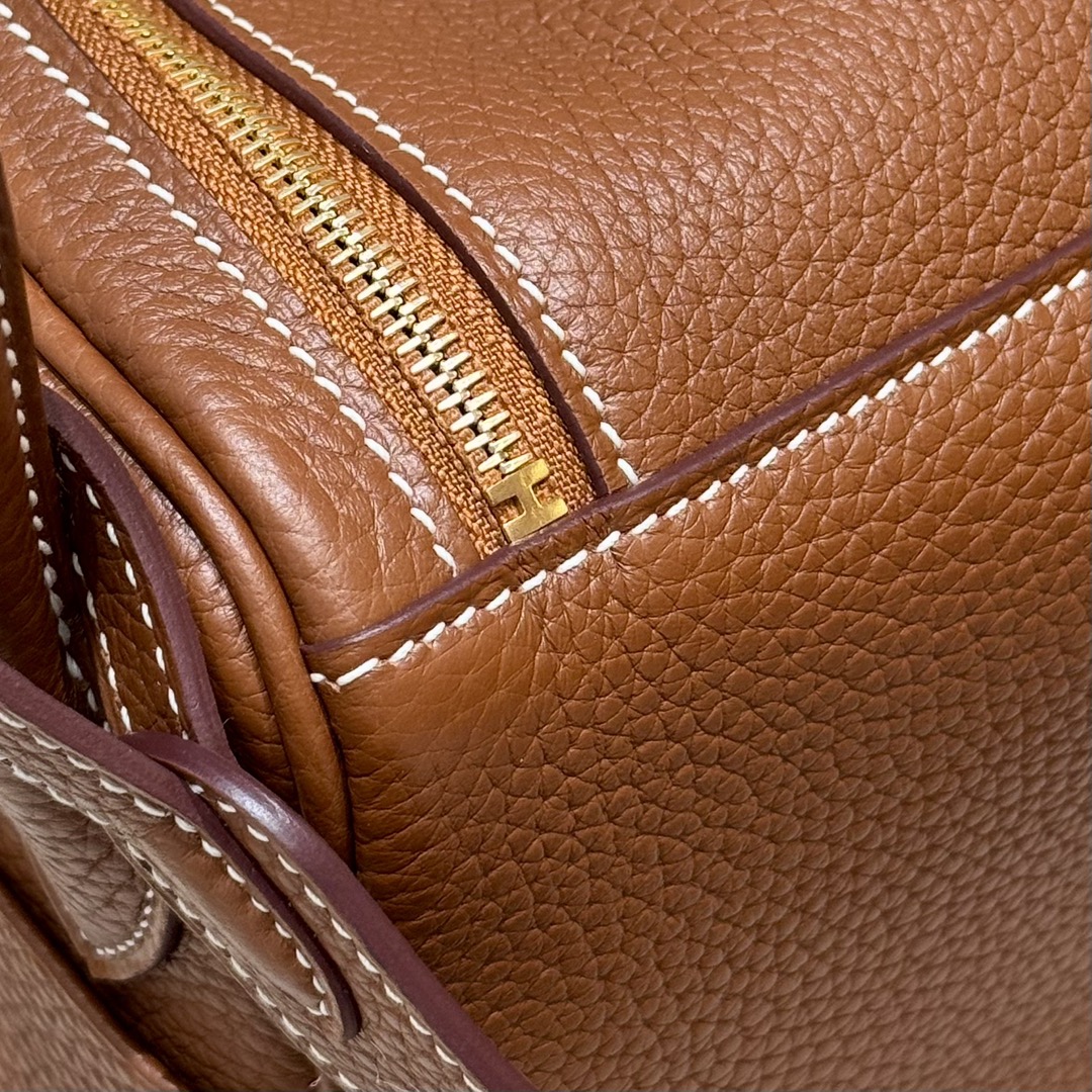 Hermès  Lindy 26 gold Clemence