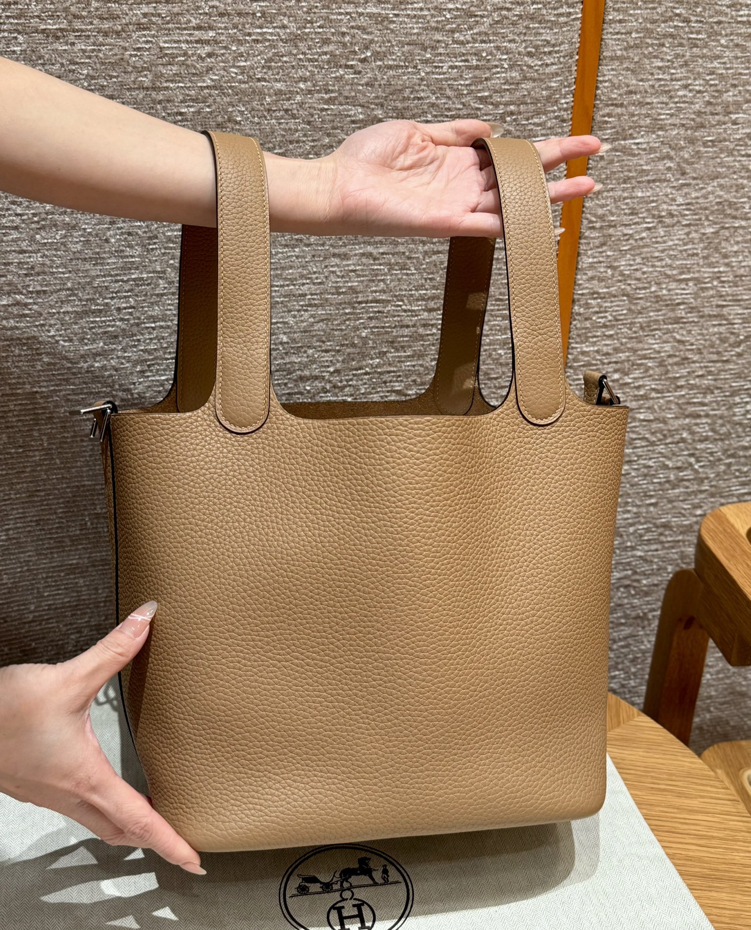 Hermès  Picotin lock 22 Chai Clemence