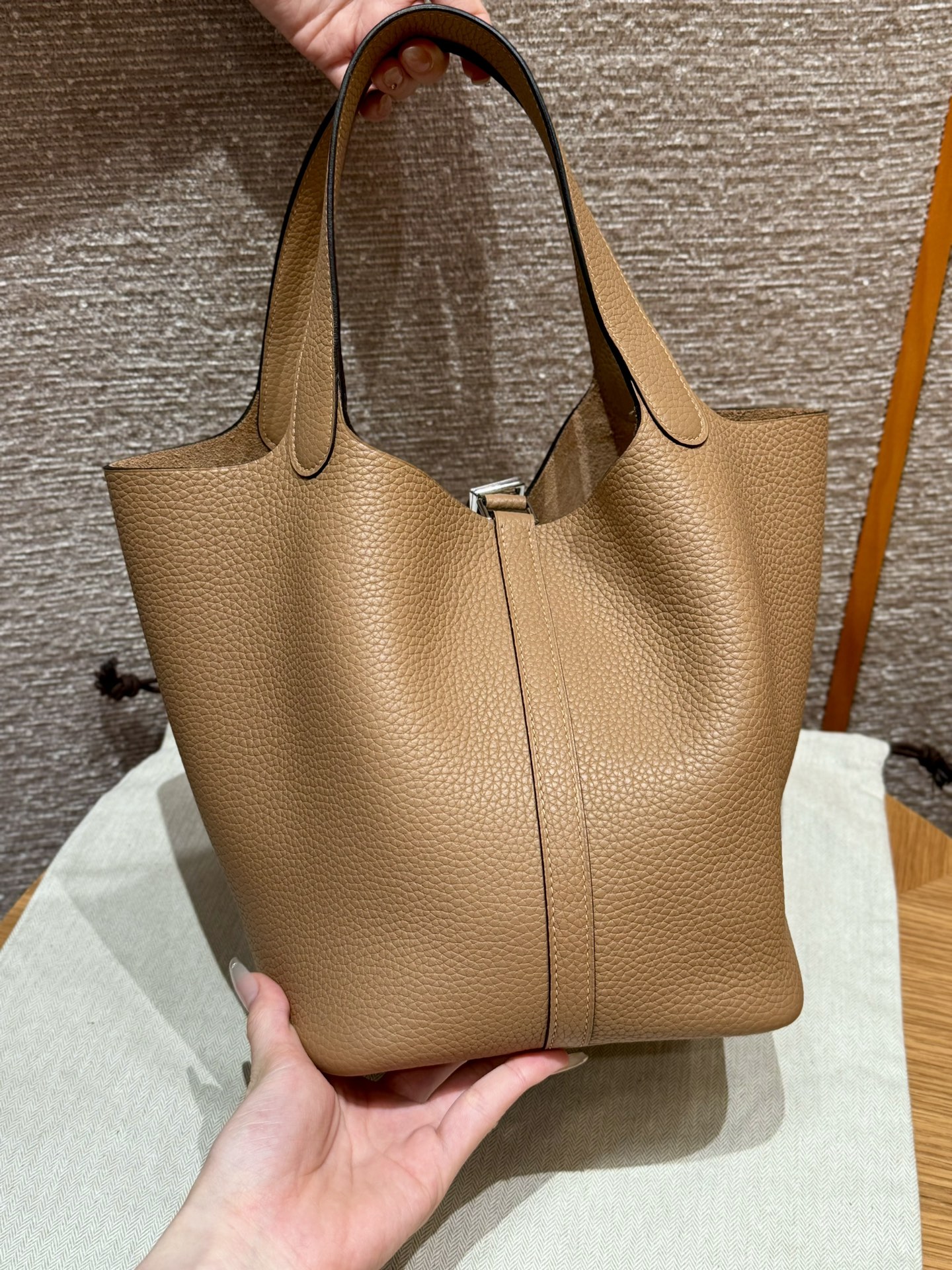 Hermès  Picotin lock 22 Chai Clemence