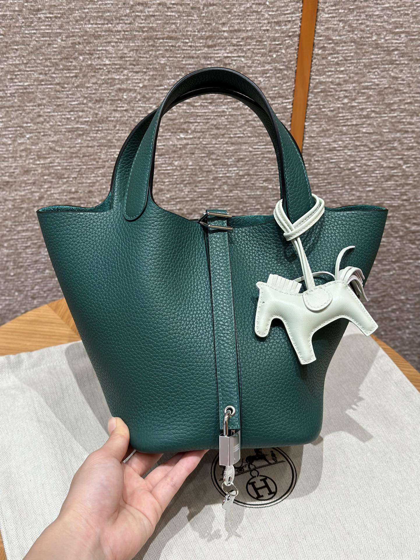 Hermès  Picotin lock  18  Malachite Clemence