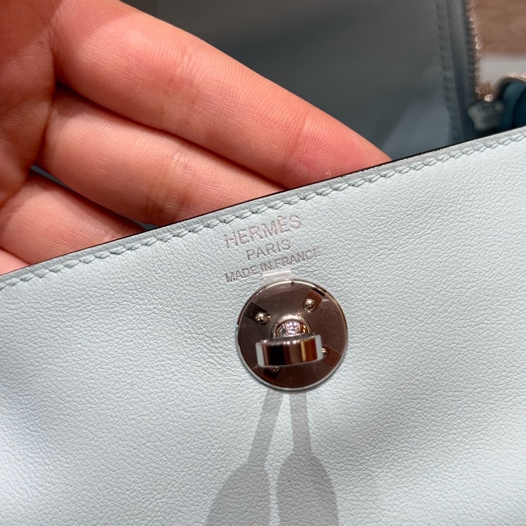 Hermès  Lindy 19 Blue Brume Swift