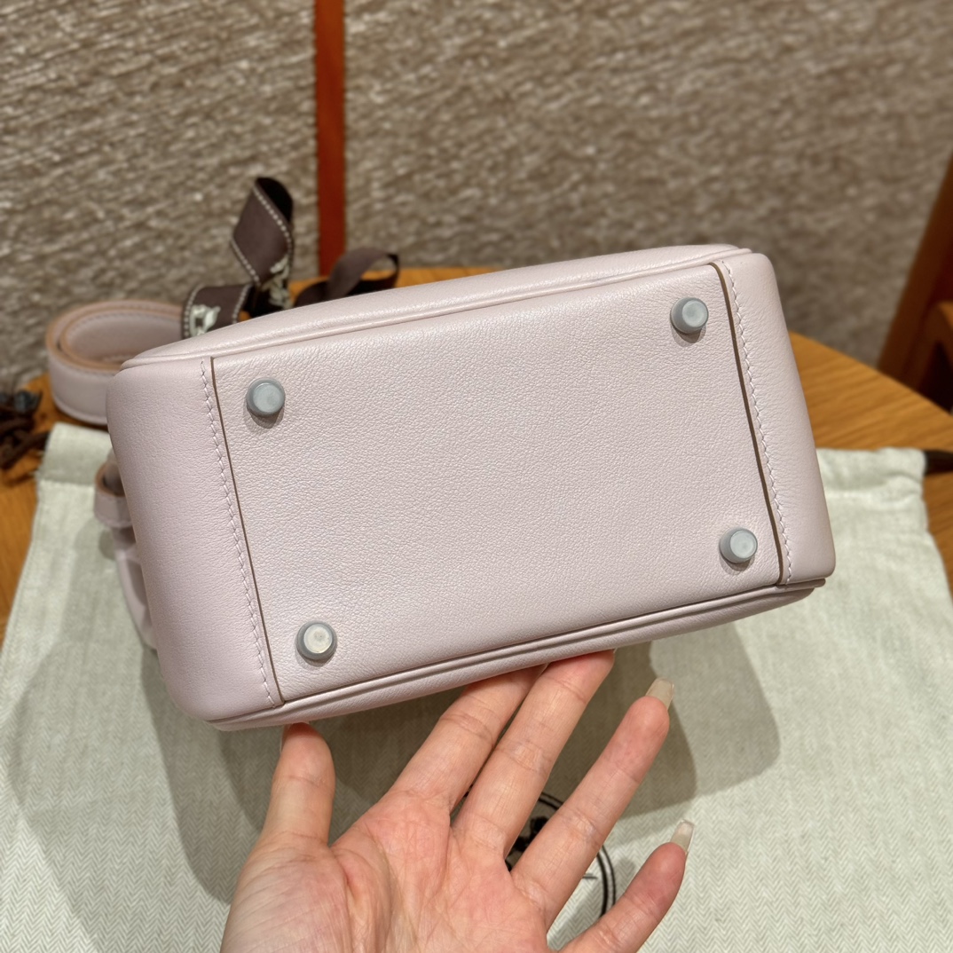 Hermès  Lindy 19  Mauve pale Swift