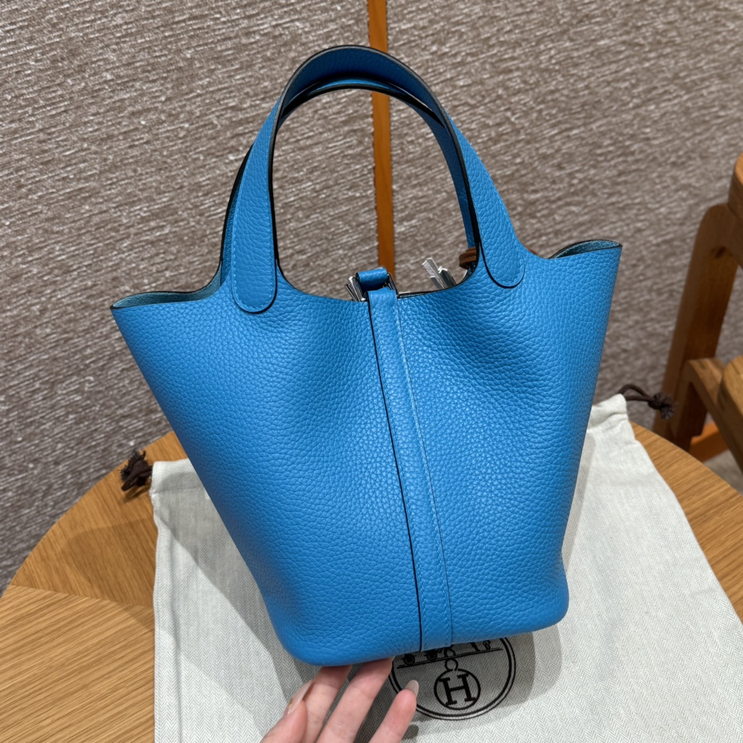 Hermès  Picotin lock 18  Blue Frida Clemence