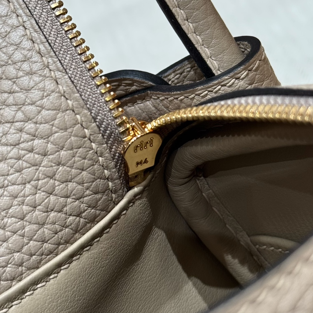 Hermès  Lindy 19 Gris tourterelle Clemence