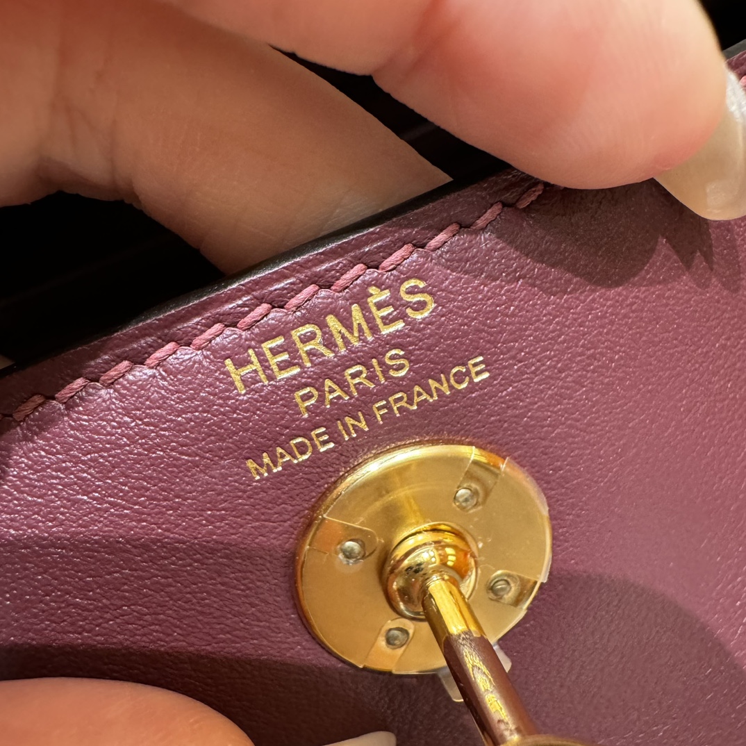 Hermès  Lindy 19 Bordeaux Swift