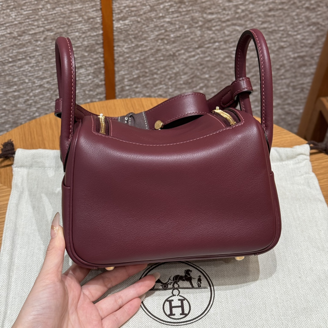 Hermès  Lindy 19 Bordeaux Swift