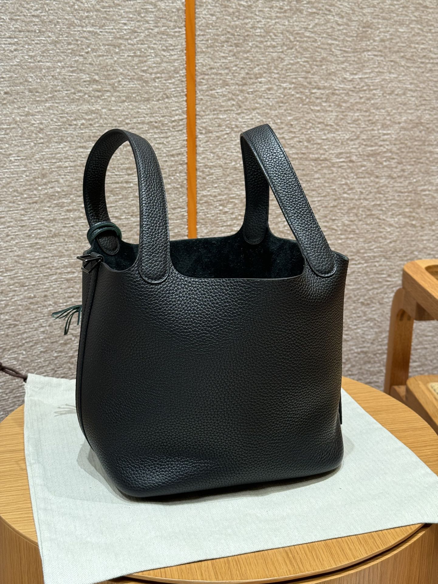 Hermès  Picotin lock 22 Noir Clemence