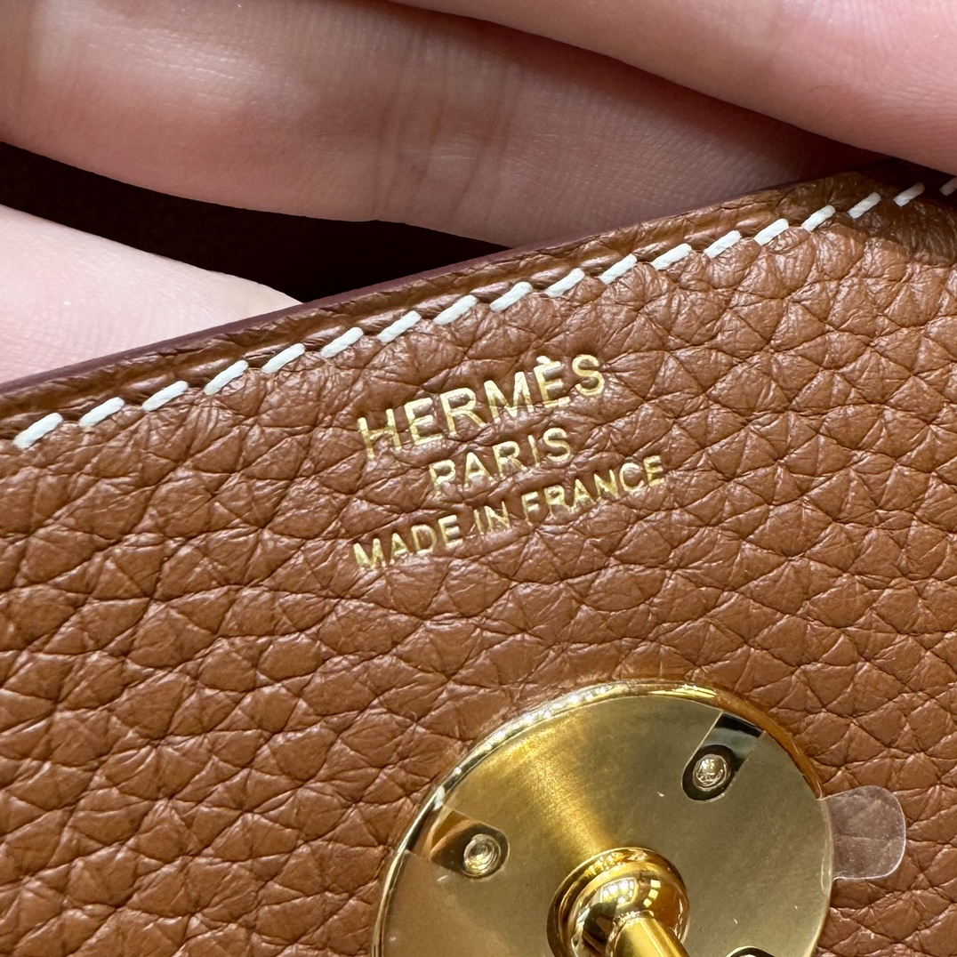 Hermès  Lindy 26 gold Clemence