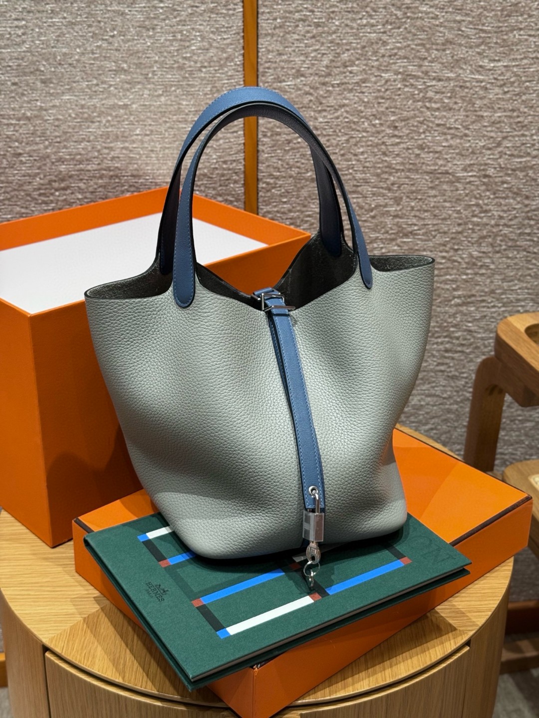 Hermès  Picotin lock 22  Girs Mouette and Blue Agate Clemence/Swift