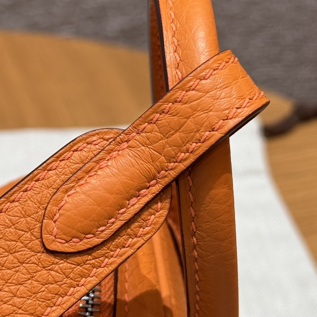 Hermès  Lindy 19 Orange Clemence