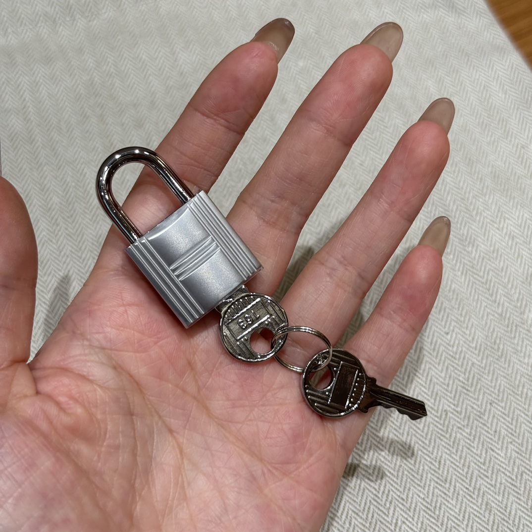 Hermès  Picotin lock 18 Rouge H Clemence