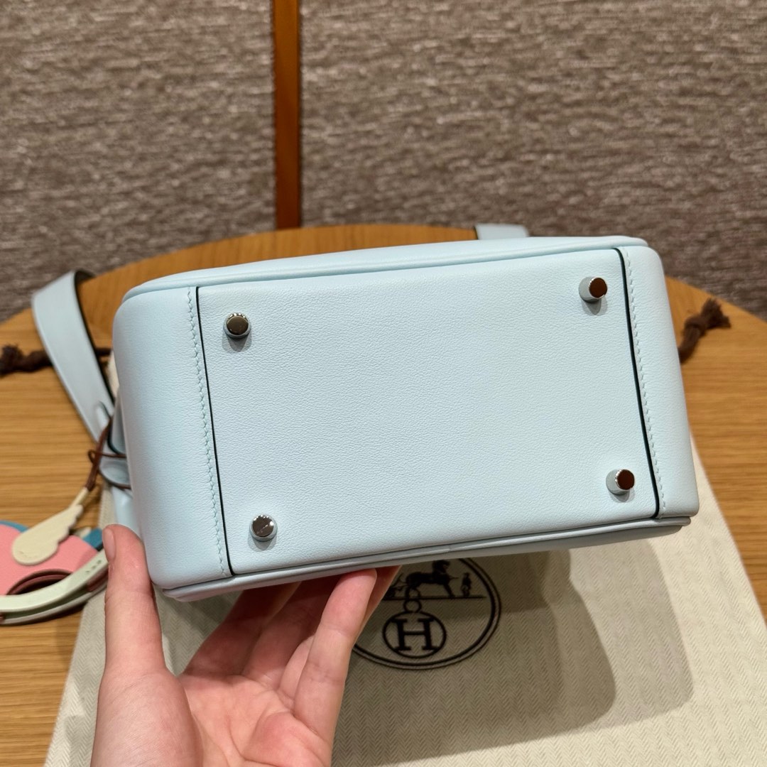 Hermès  Lindy 19 Blue Brume Swift