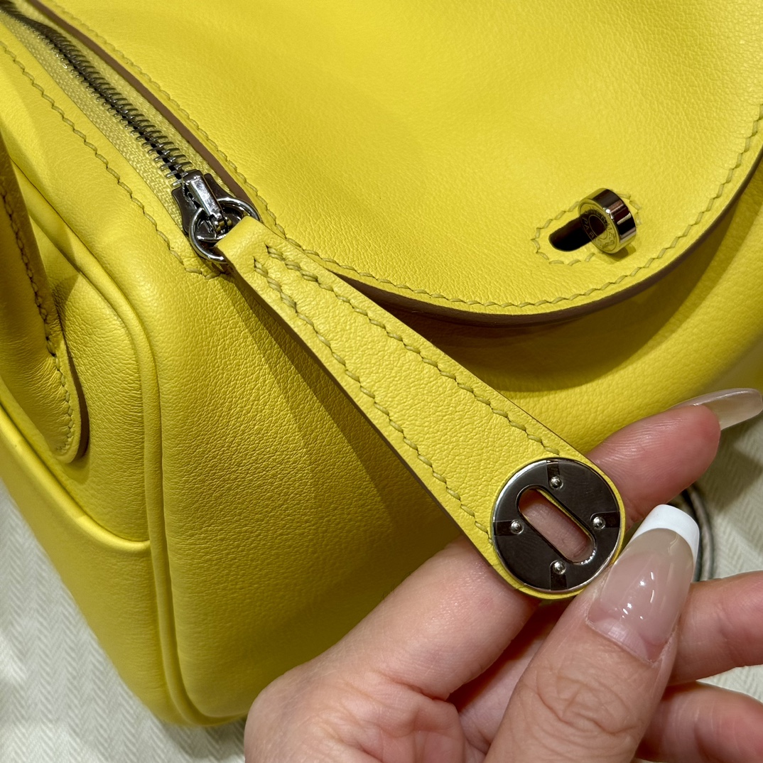 Hermès  Lindy 19 Lime Swift