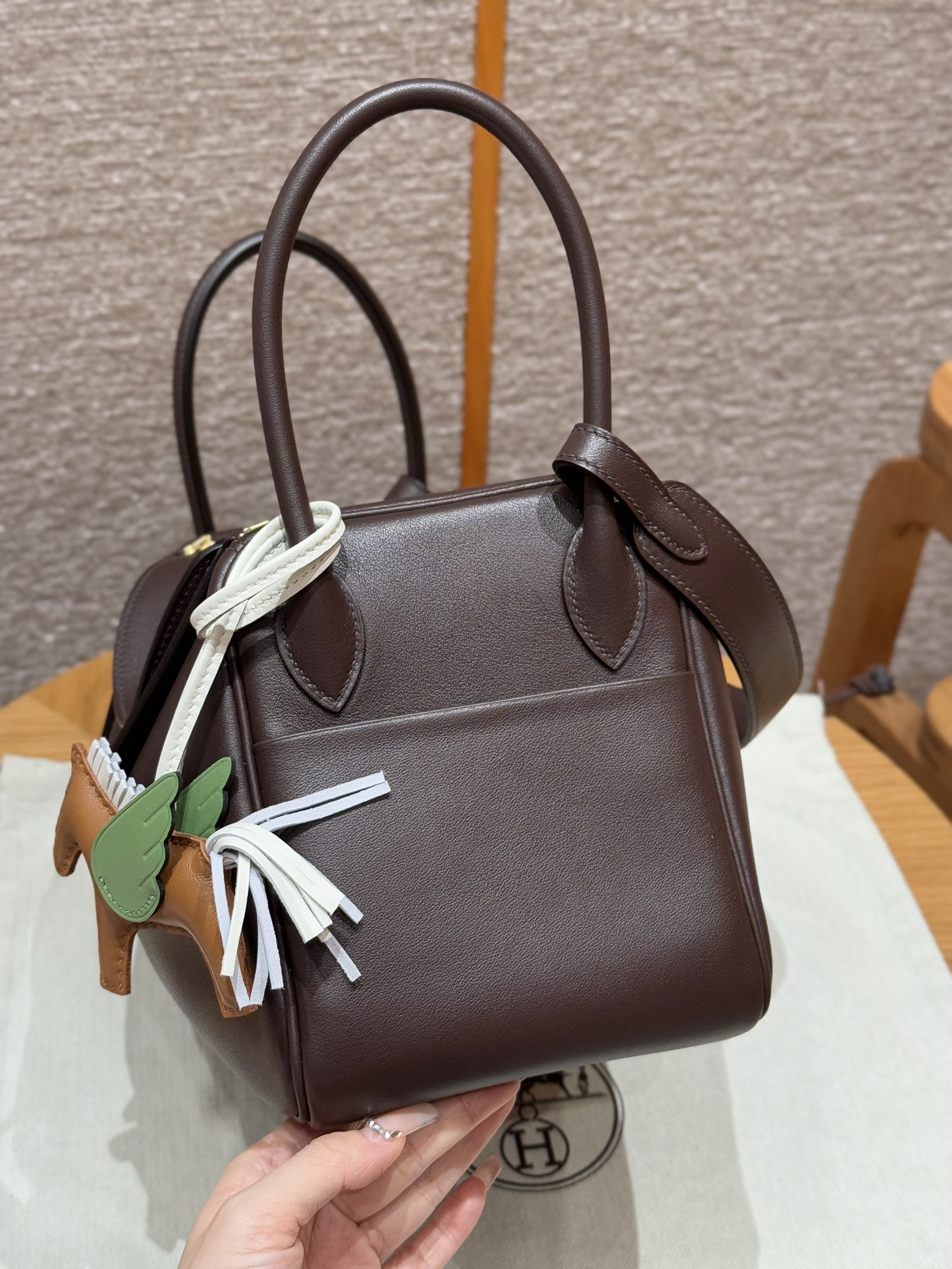 Hermès  Lindy 26 Rouge Sellier Swift