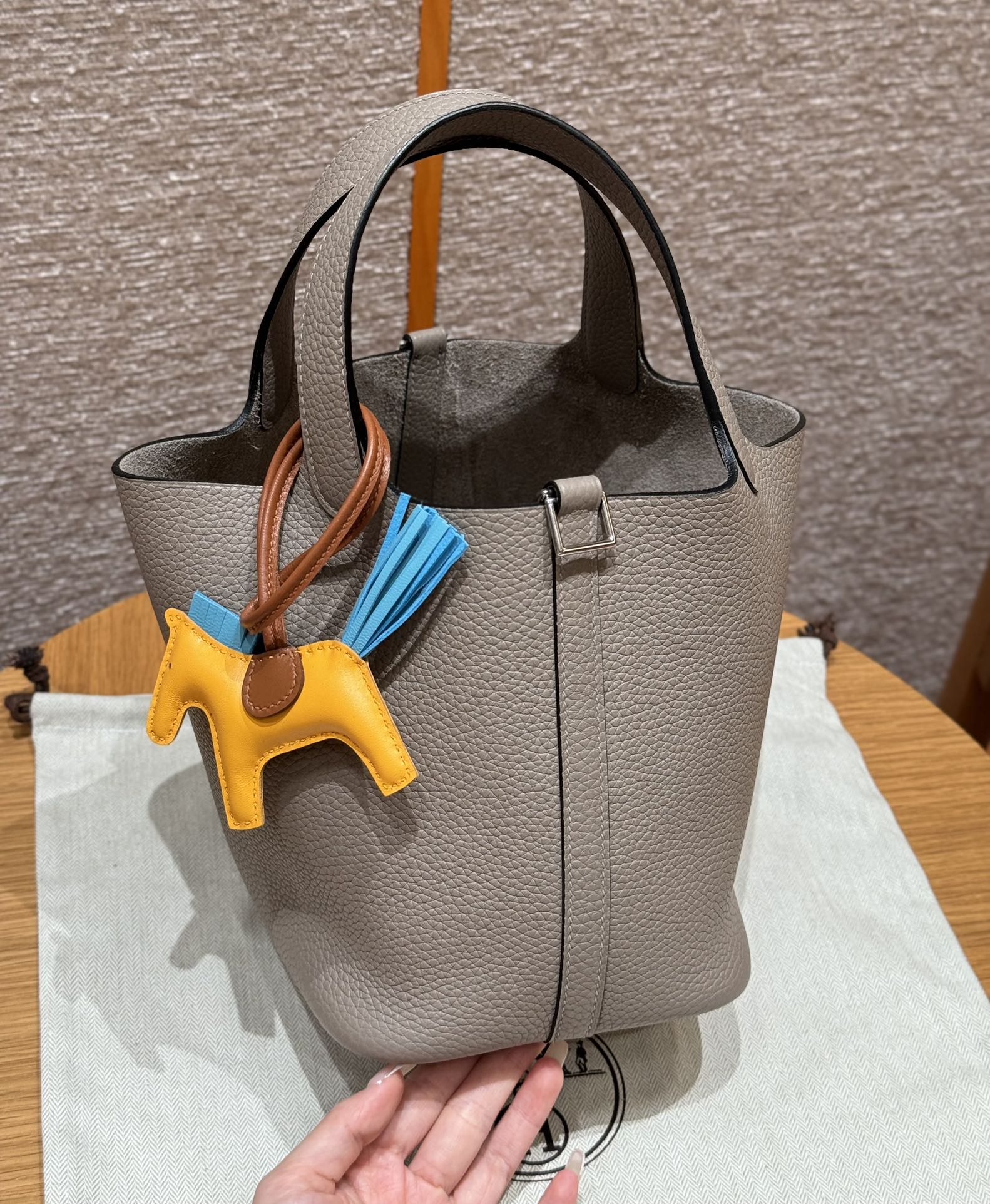 Hermès  Picotin lock  18 Girs Asphalted Clemence