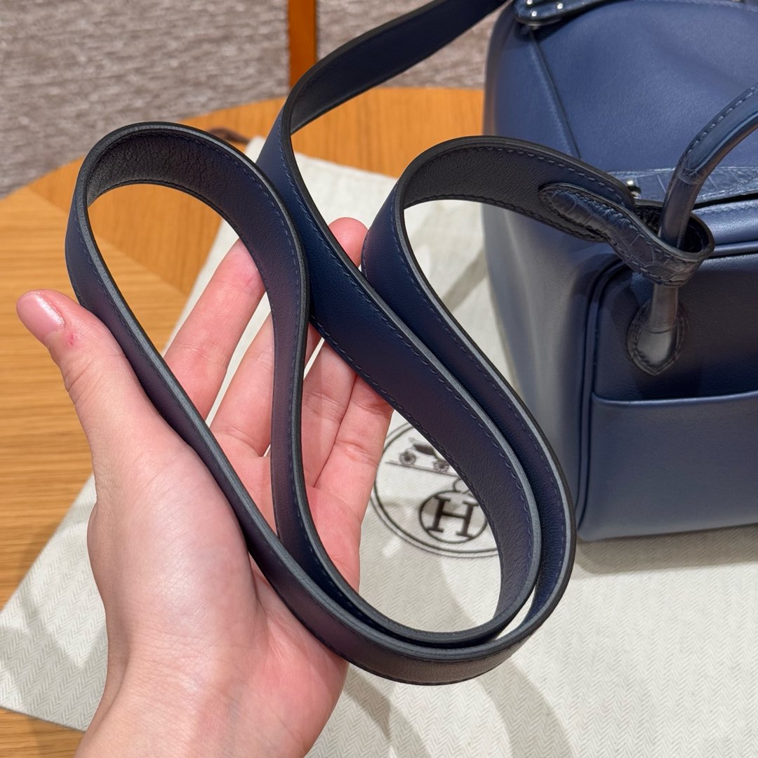 Hermès  Lindy 19 Blue saphir Swift and The fog- faced alligator