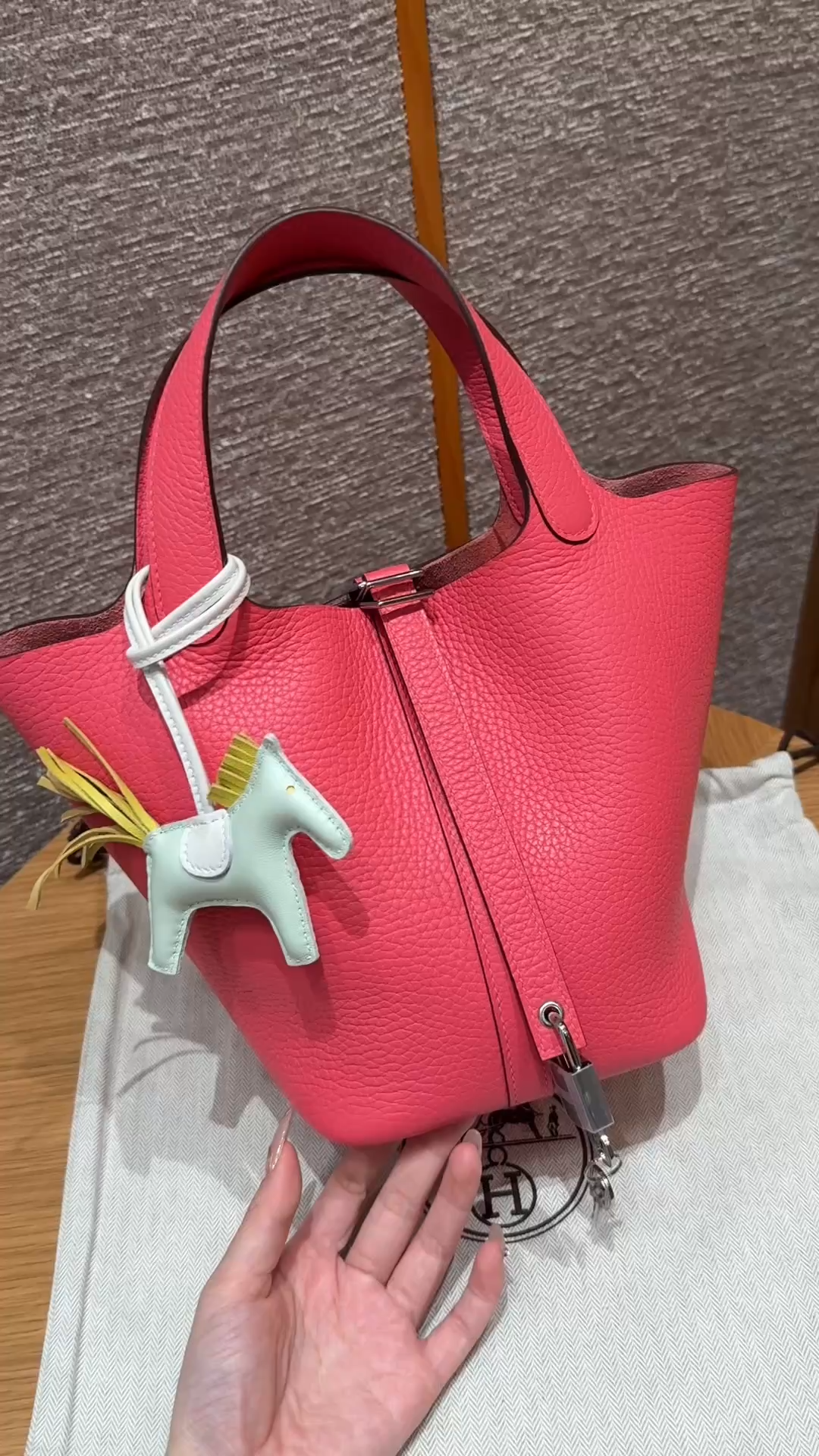 Hermès  Picotin lock 18 Rose lipstick Clemence