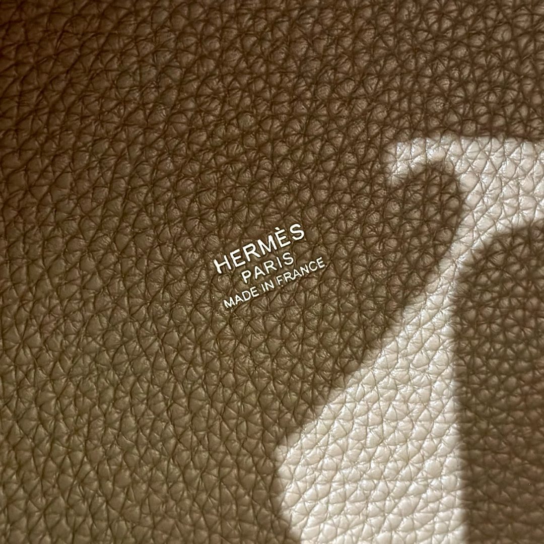 Hermès  Picotin lock 18 Etoupe Clemence