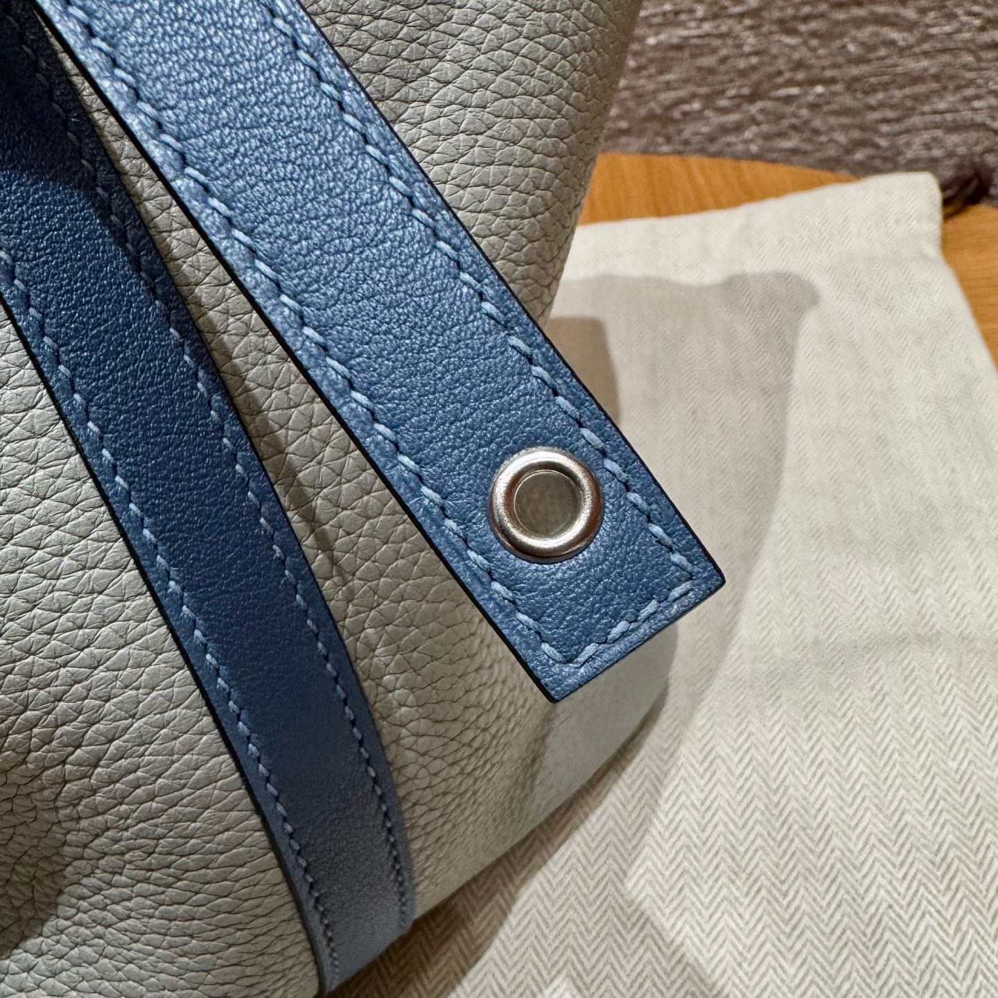 Hermès  Picotin lock 22  Girs Mouette and Blue Agate Clemence/Swift