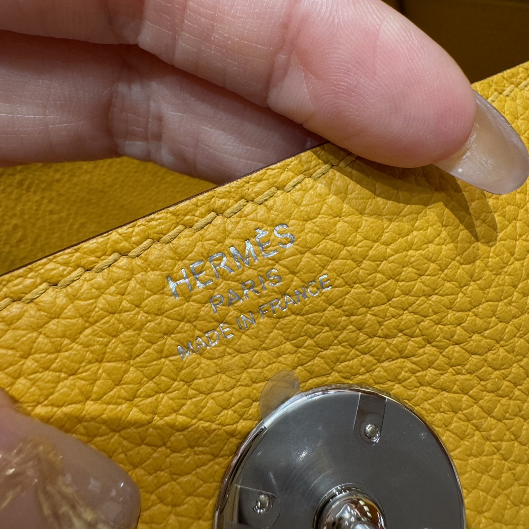 Hermès  Lindy 26 Jaune ambre Clemence