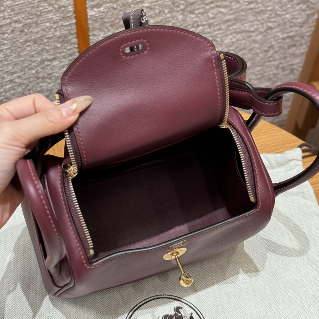 Hermès  Lindy 19 Bordeaux Swift