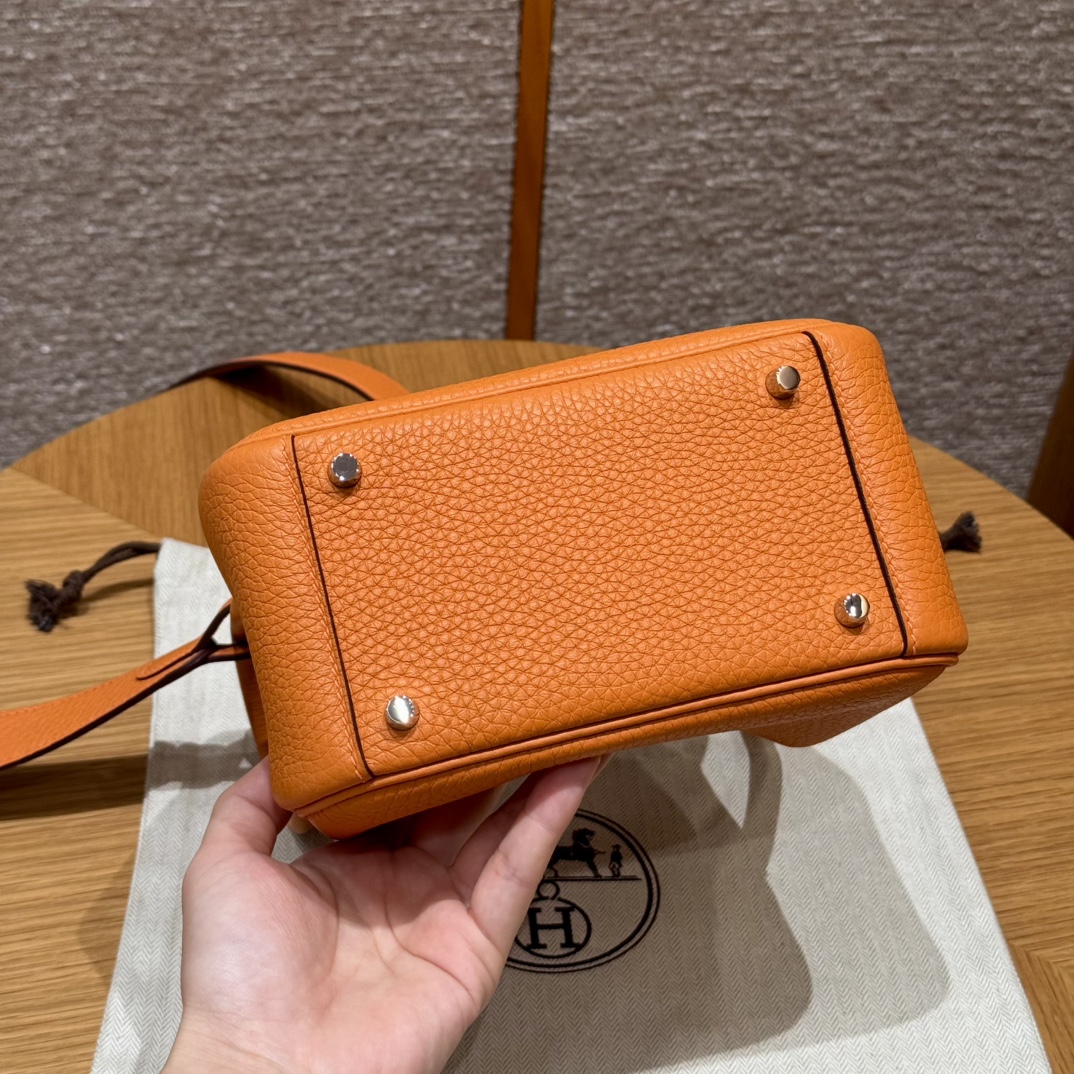 Hermès  Lindy 19 Orange Clemence