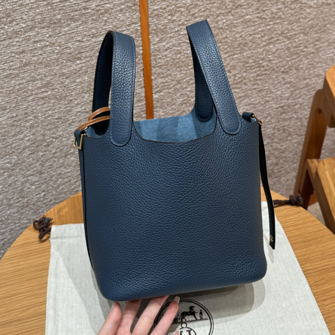 Hermès  Picotin lock 18 Blue presse Clemence