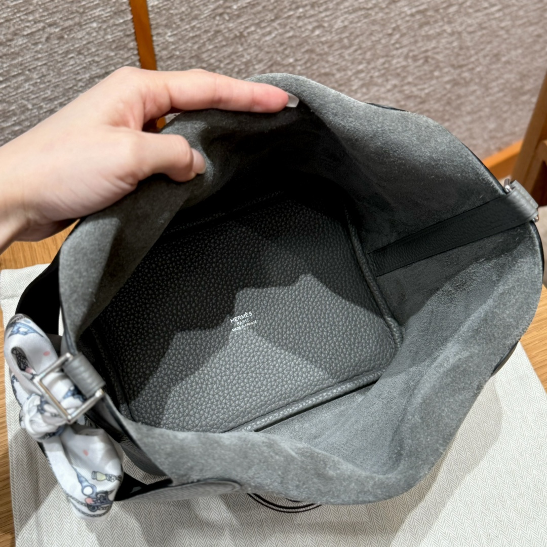 Hermès  Picotin lock 18  Girs Meyer Clemence